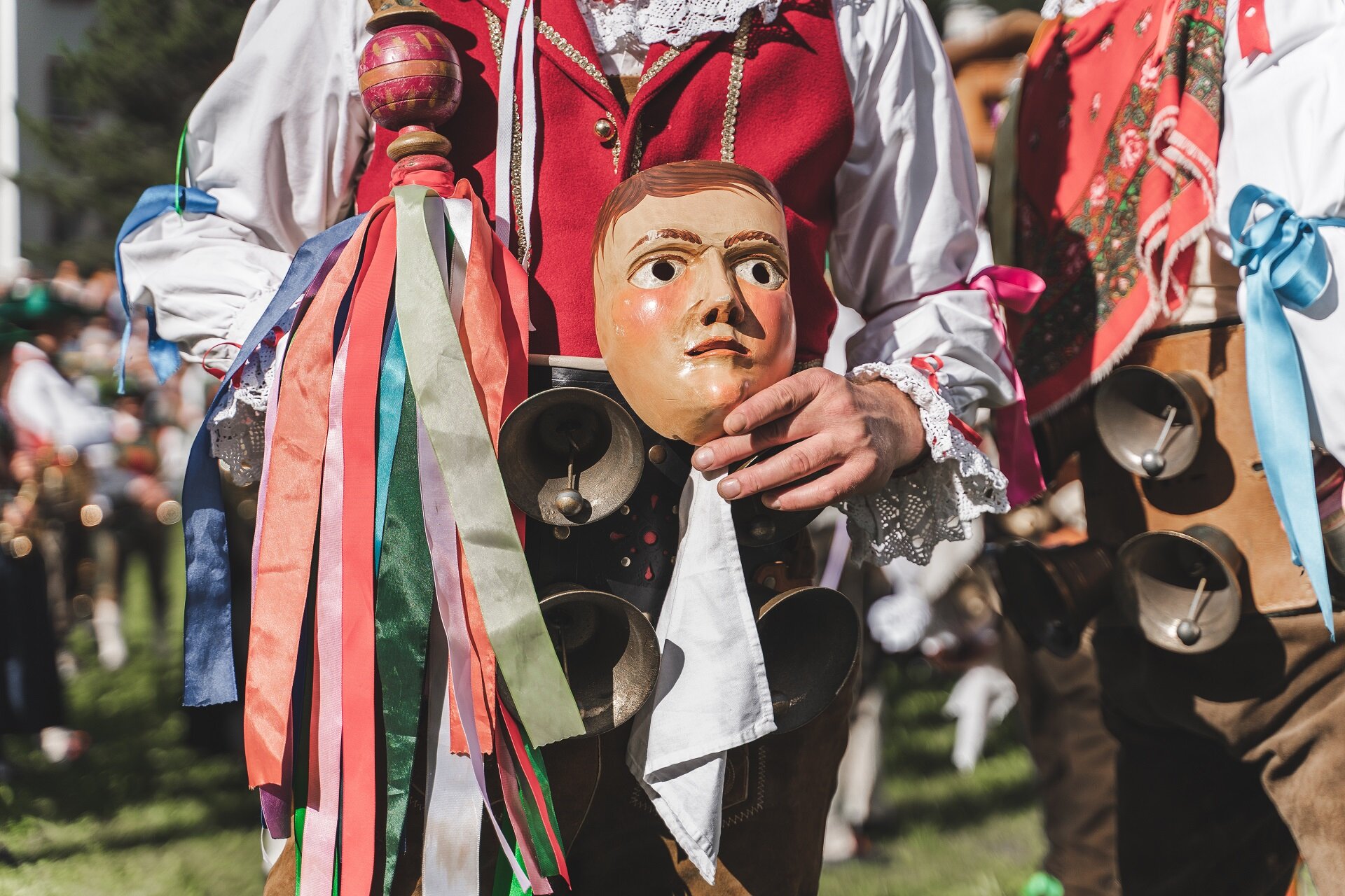 Maschera ladina | © Patricia Ramirez  - Archivio Immagini ApT Val di Fassa Maschera e vestiti tipici del folklore ladino in Val di Fassa | © Patricia Ramirez  - Archivio Immagini ApT Val di Fassa