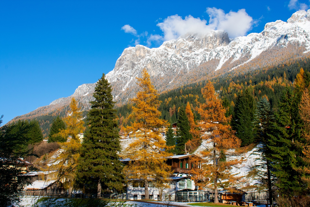 Soraga in autunno | © Archivio Immagini APT Val di Fassa Scorcio autunnale a Soraga, in Val di Fassa | © Archivio Immagini APT Val di Fassa