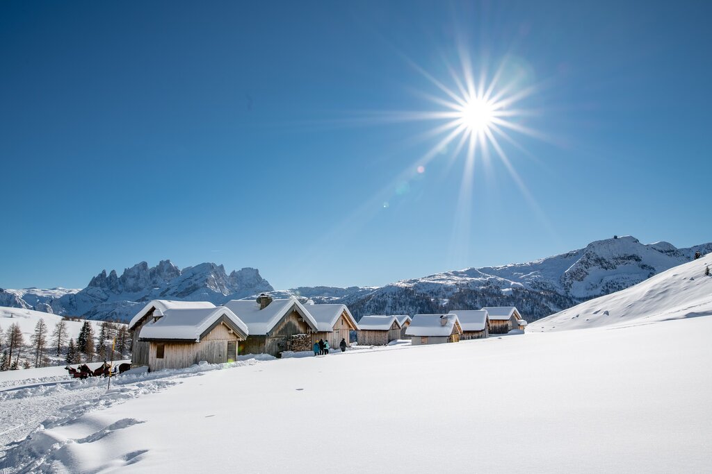 Baite Fuciade | © Mattia Rizzi  - Archivio Immagini ApT Val di Fassa Baite coperte di neve nella conca di Fuciade in Val di Fassa | © Mattia Rizzi  - Archivio Immagini ApT Val di Fassa