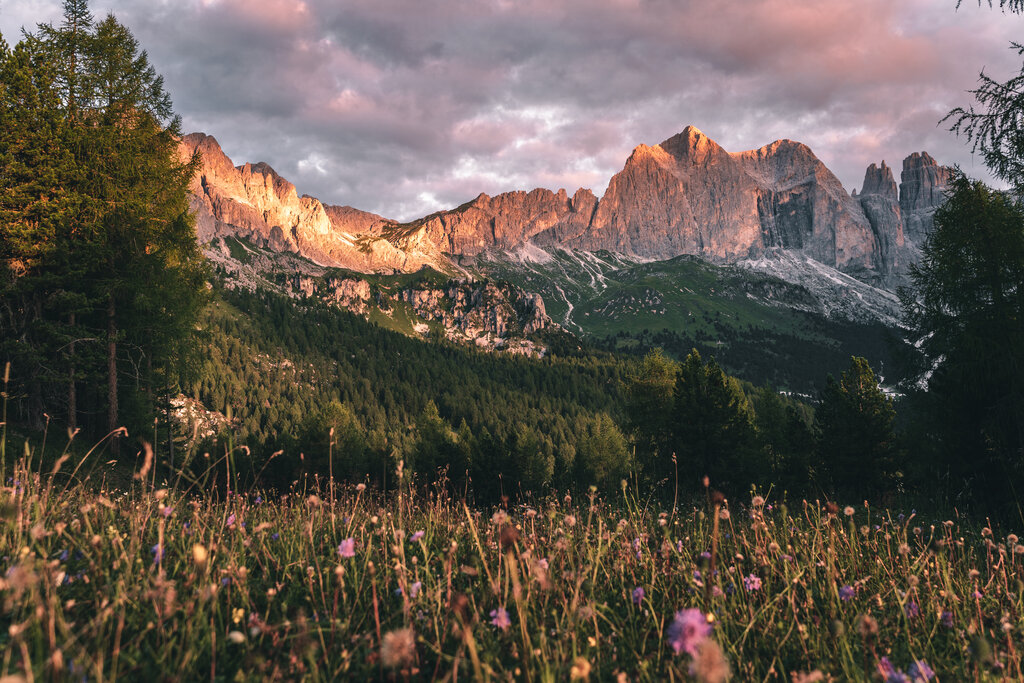 Enrosadira Enrosadira sul gruppo del Catinaccio in Val di Fassa